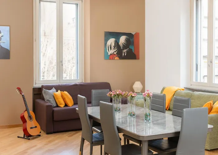 Artstay - Exclusive Apt, Free Parking, Metro, Tram